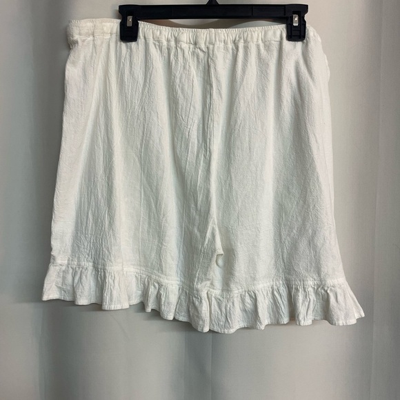 Misslook women’s 5X white shorts - Picture 2 of 5